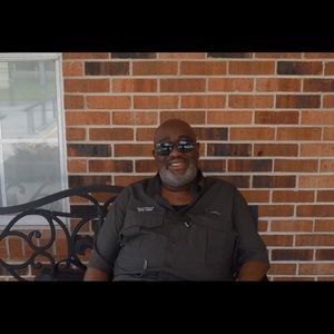 Meet your Posher, Ernest